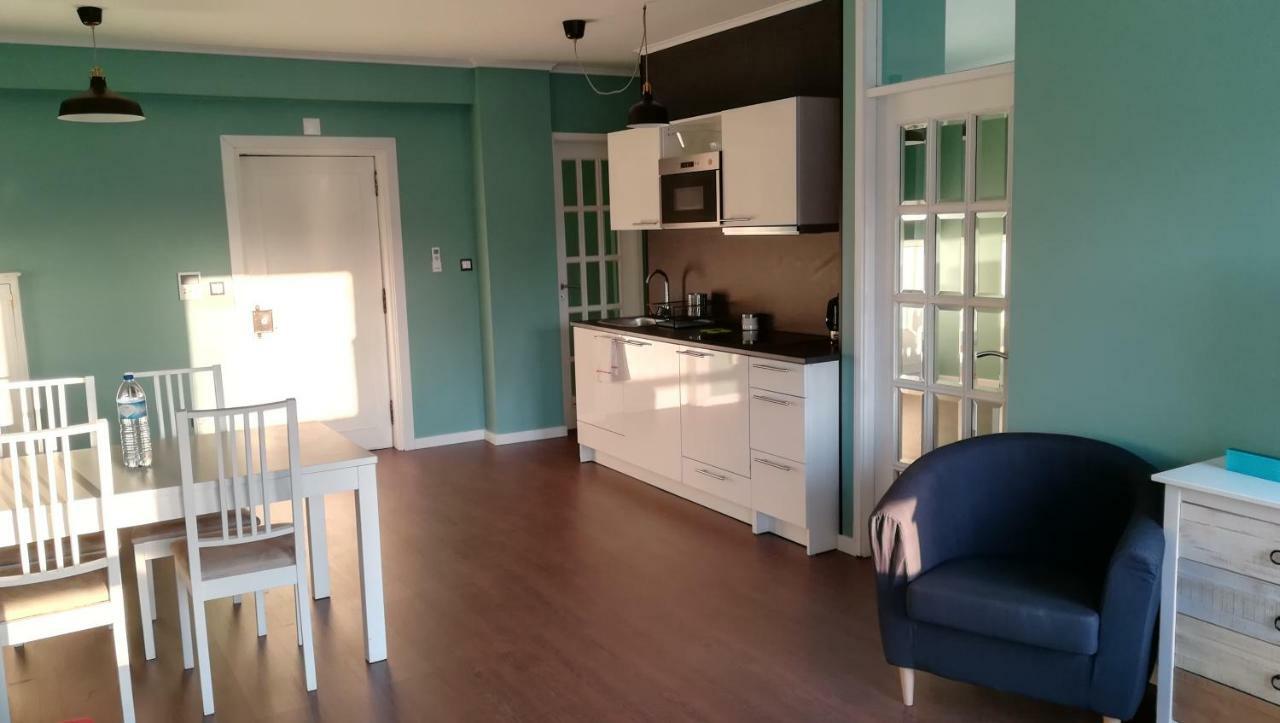 Downtown Main Str Apartment *