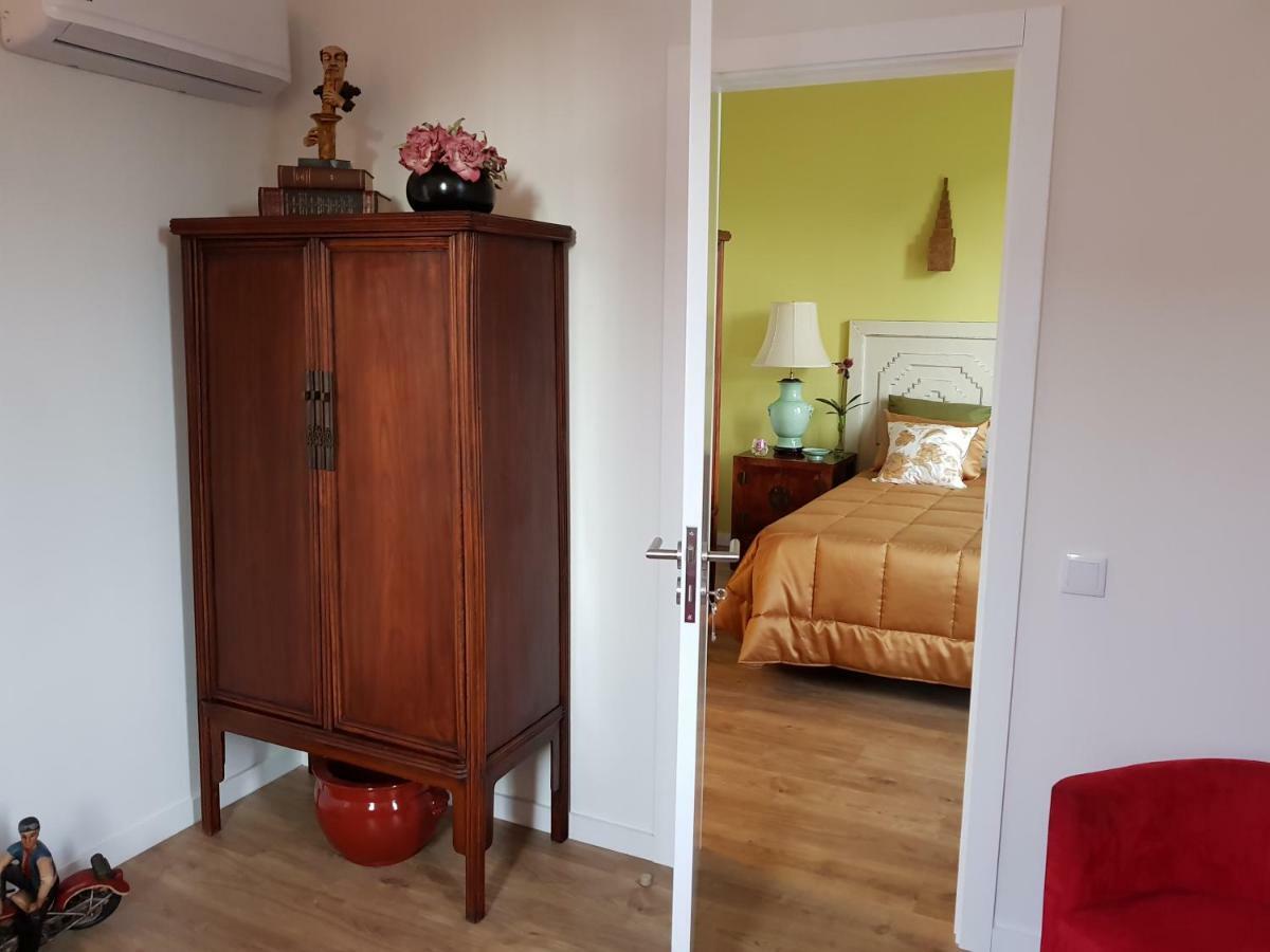 Ferienhaus Luxurious Pink House And Parking Porto