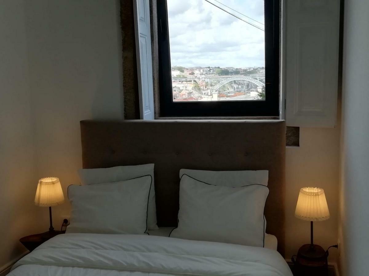 Blue River Apartment *