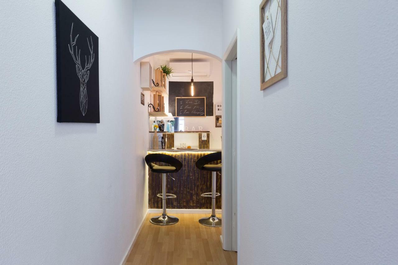 Large Flat W/ Terrace | Ace Location @ Aliados Apartment Porto