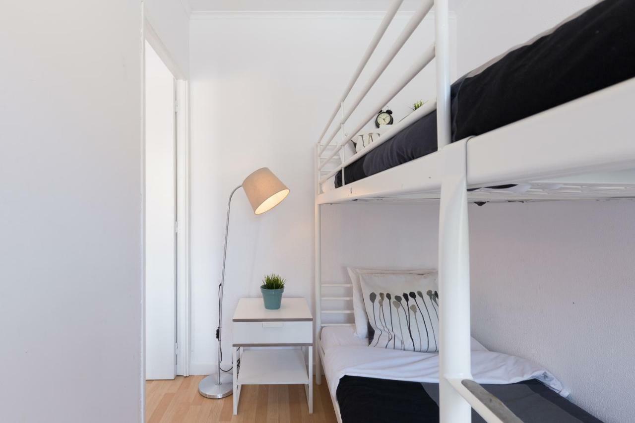 Large Flat W/ Terrace | Ace Location @ Aliados * Porto