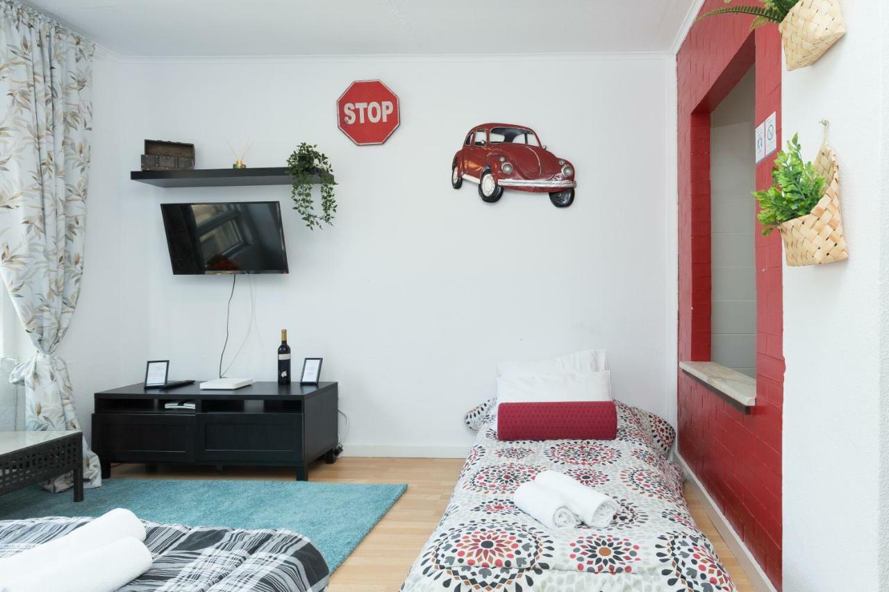 Large Flat W/ Terrace | Ace Location @ Aliados Porto