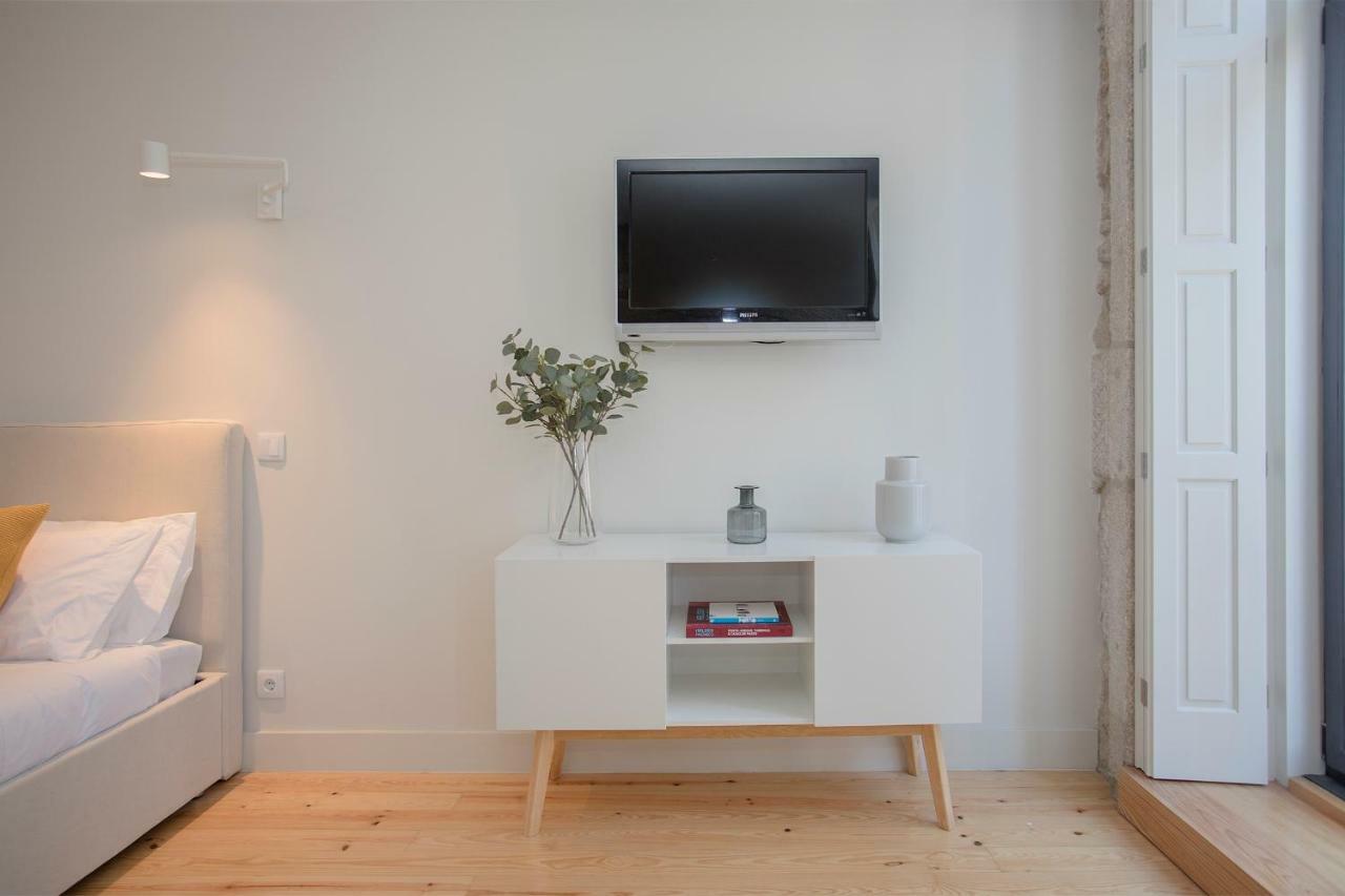 Liiiving In - Charming Downtown Delight *