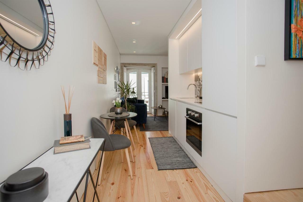 Apartment Liiiving In - Cozy & Chic Downtown