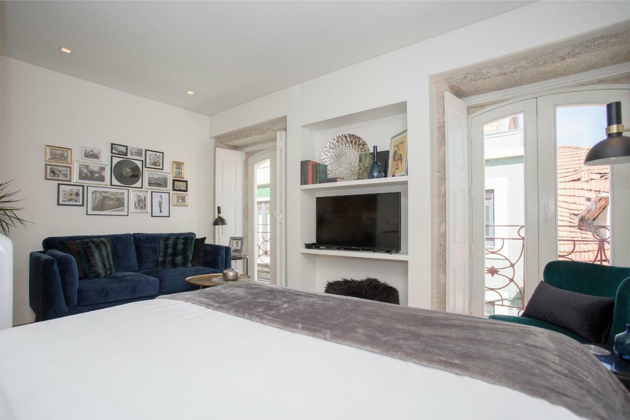 Liiiving In - Cozy & Chic Downtown