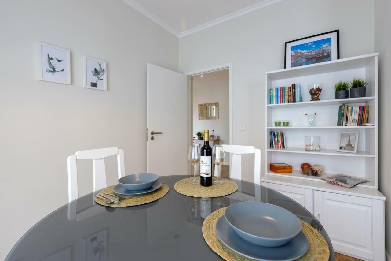Apartment Trindade Sunny Downtown With Balcony & Ac Porto