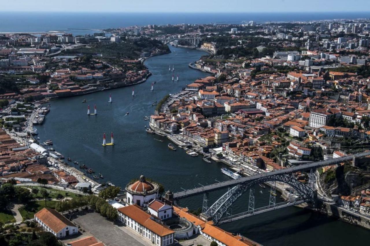 Trindade Sunny Downtown With Balcony & Ac * Porto