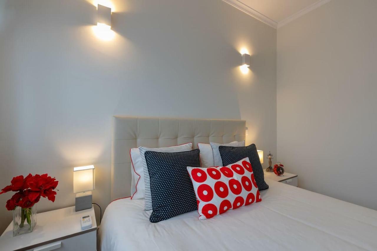 Trindade Sunny Downtown With Balcony & Ac Porto