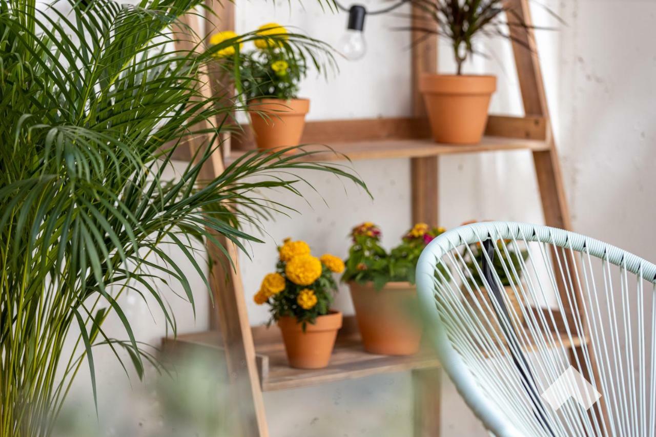 Apartamento Artsy Retreat In The Heart Of *