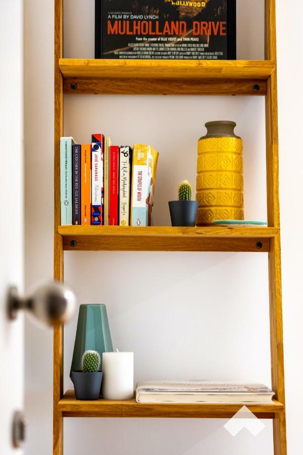 Apartamento Artsy Retreat In The Heart Of