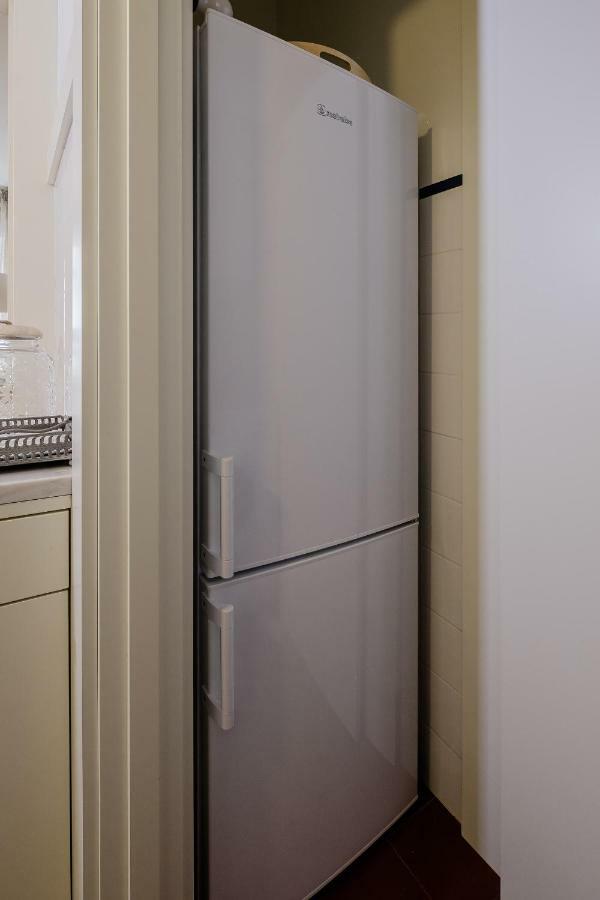 Apartment Boutique Rentals-flores Plaza In Historical Center *