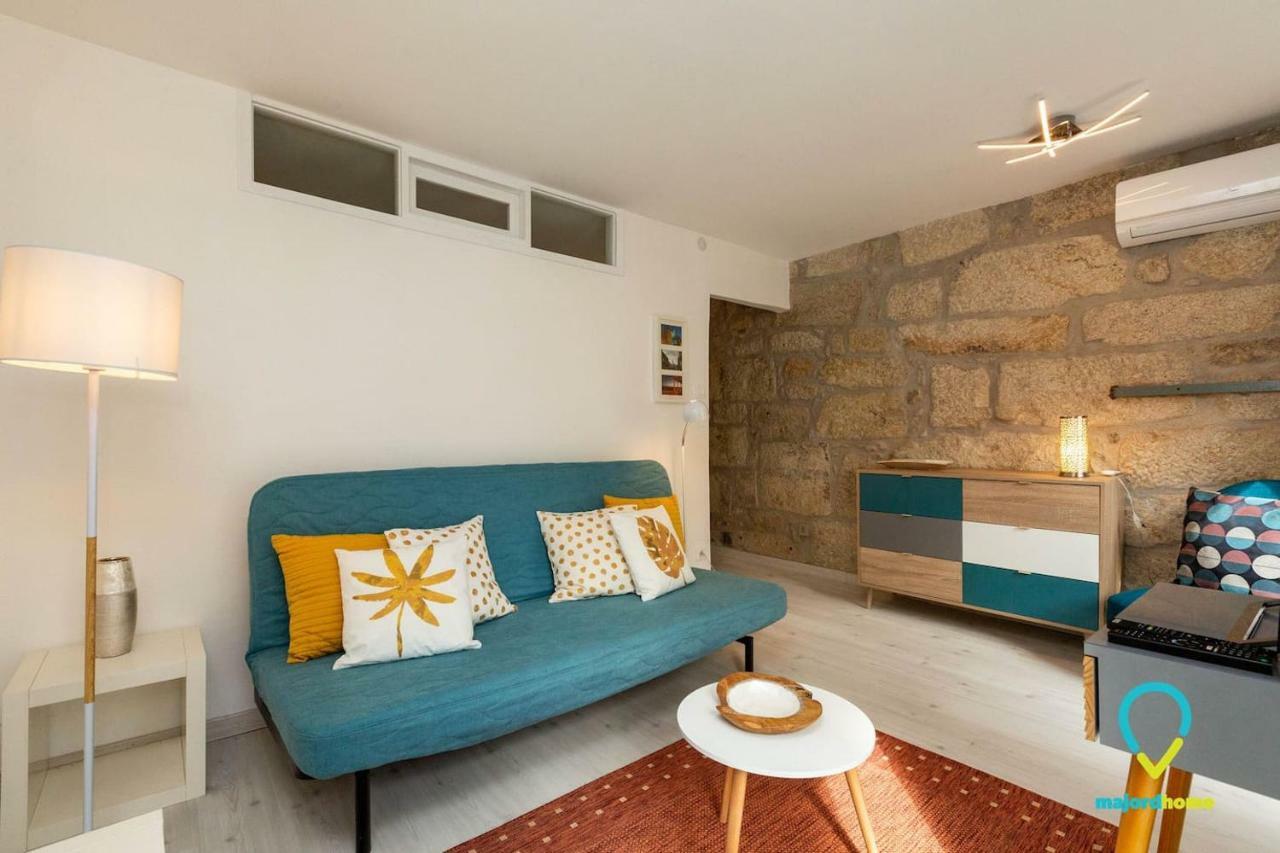 Charm In Ribeira Apartment