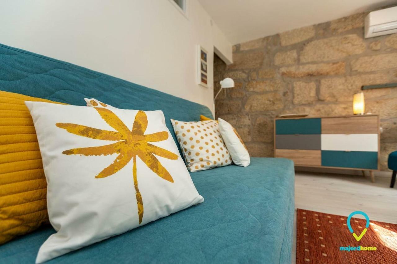 Apartment Charm In Ribeira Porto