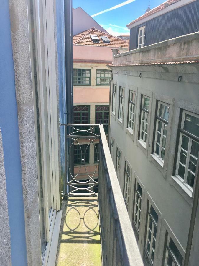 Porta De Sao Bento *