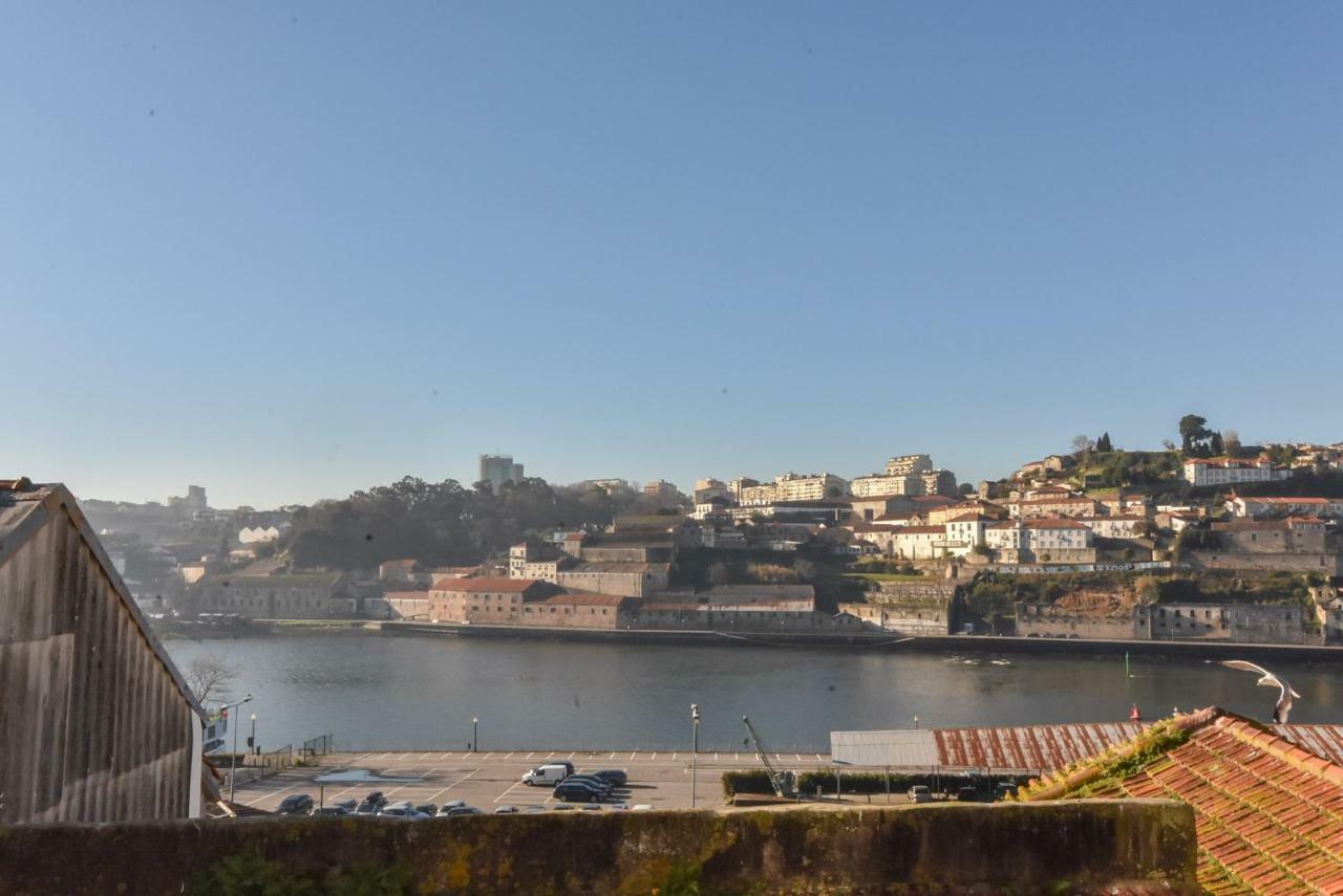 In - Tomas Gonzaga River View * Porto