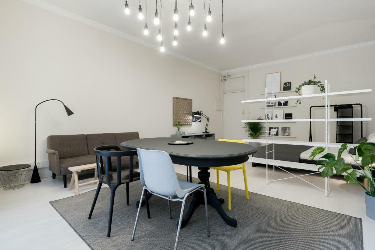 Baixa24 •p1l• Amplo Estudio Na Baixa Com Varanda Porto