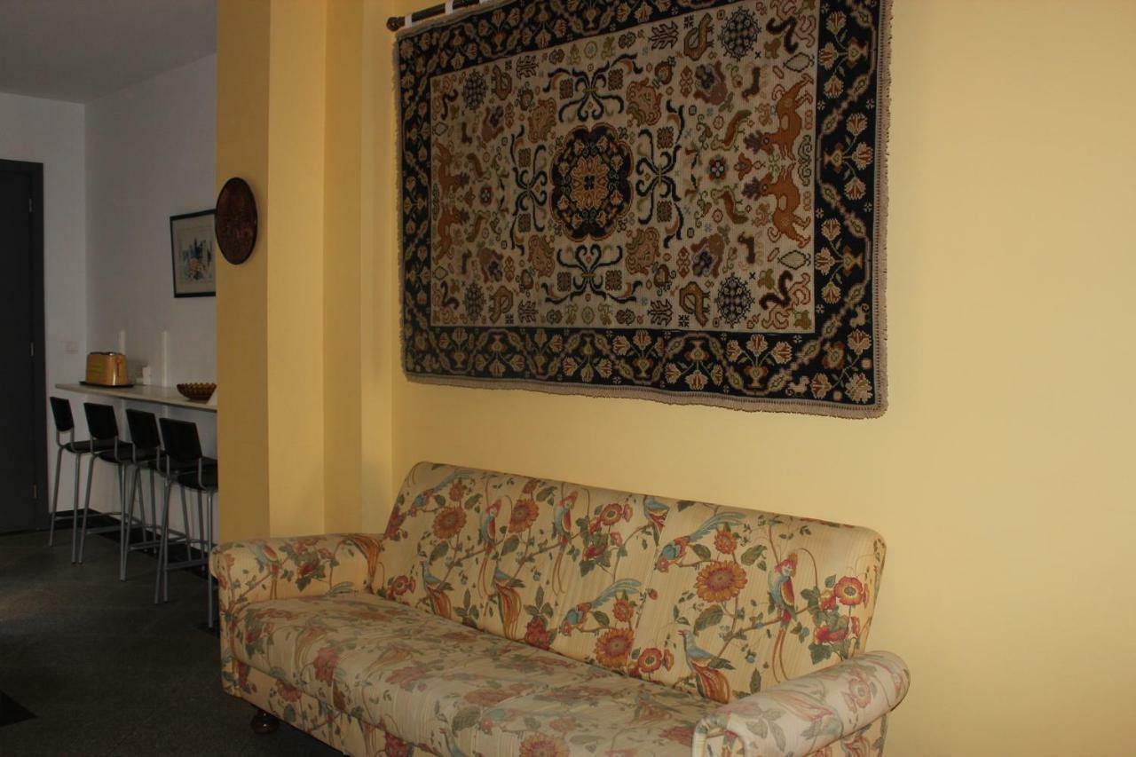 107 Rosario, Guest house