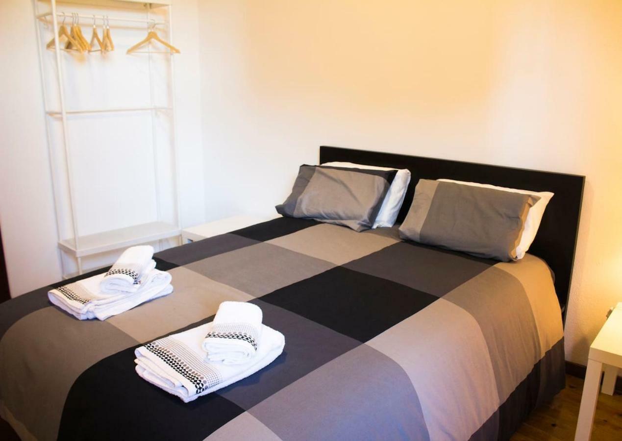 Apartment Historical Ribeira Duplex, Magellan House Porto