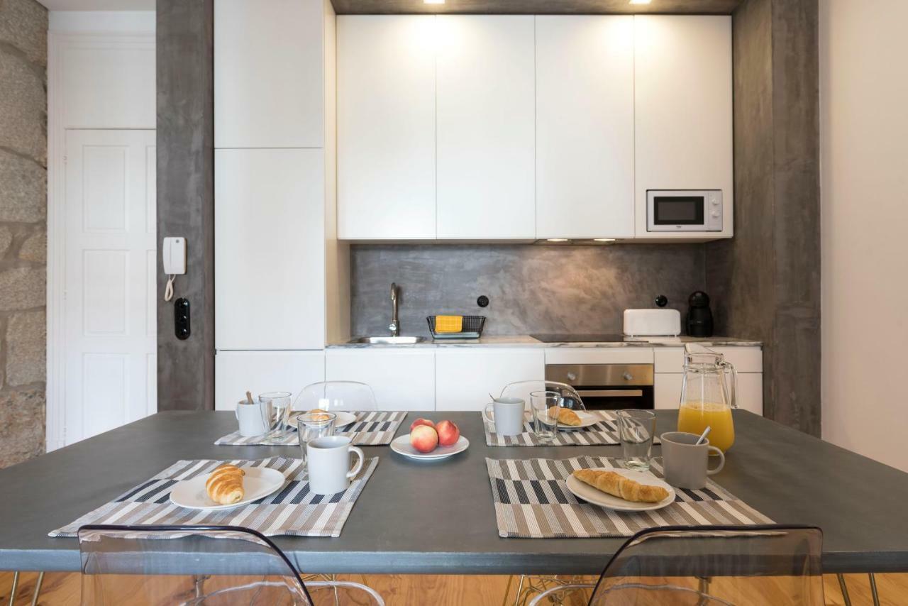 Downtown Almada Loft Apartment