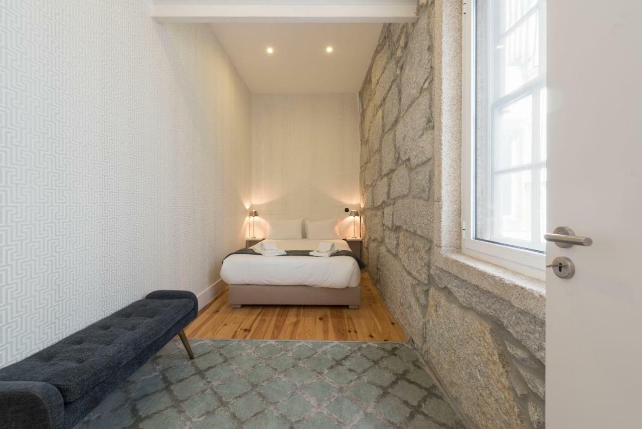 Downtown Almada Loft Apartment *
