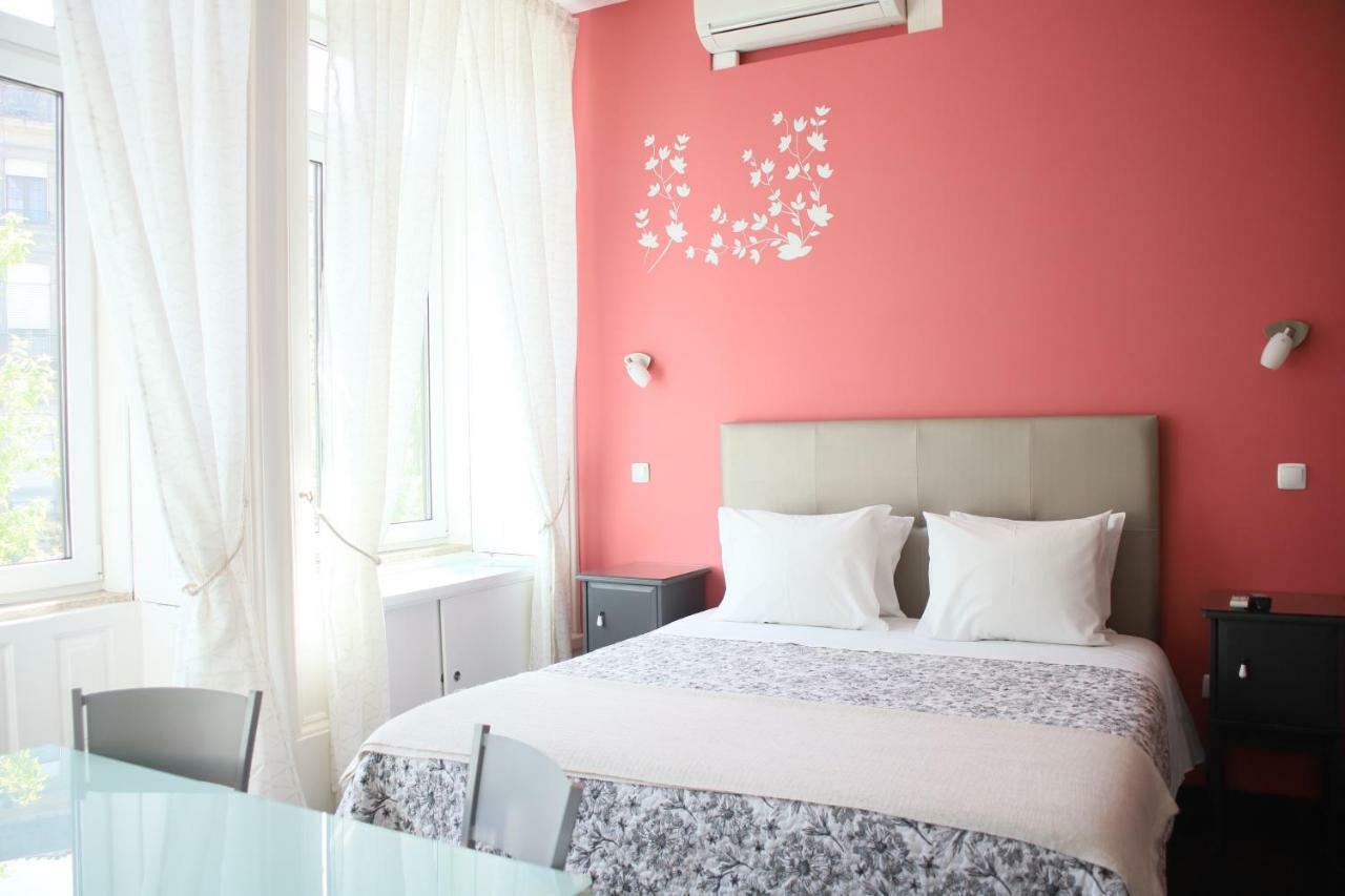Pinho Apartments, And