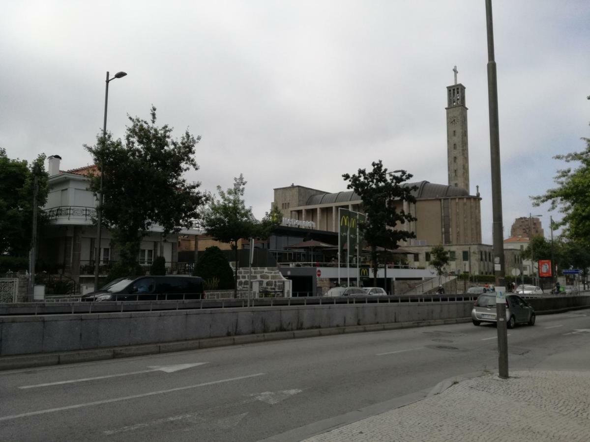 Moon Center * Porto