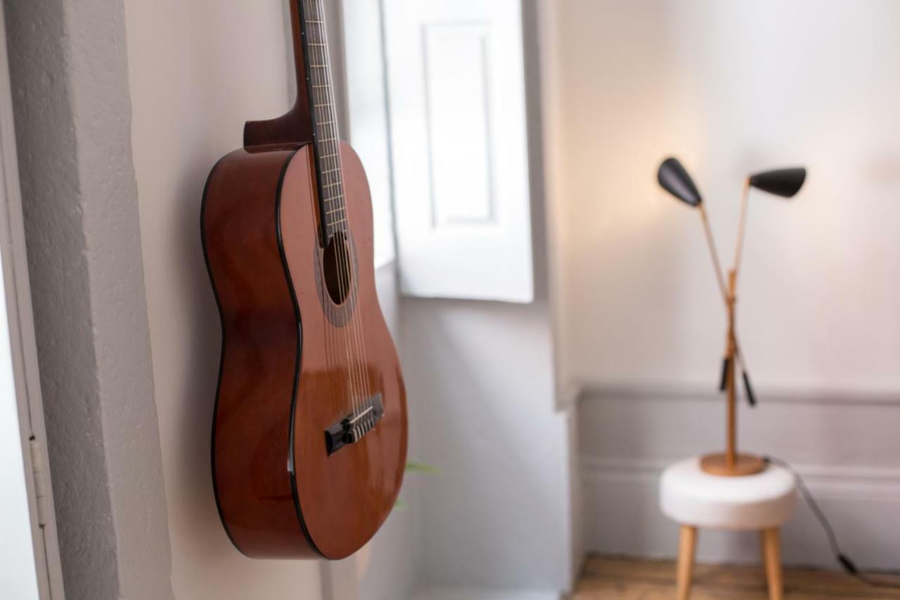 Casa Do Poeta & Guitarra By Pch