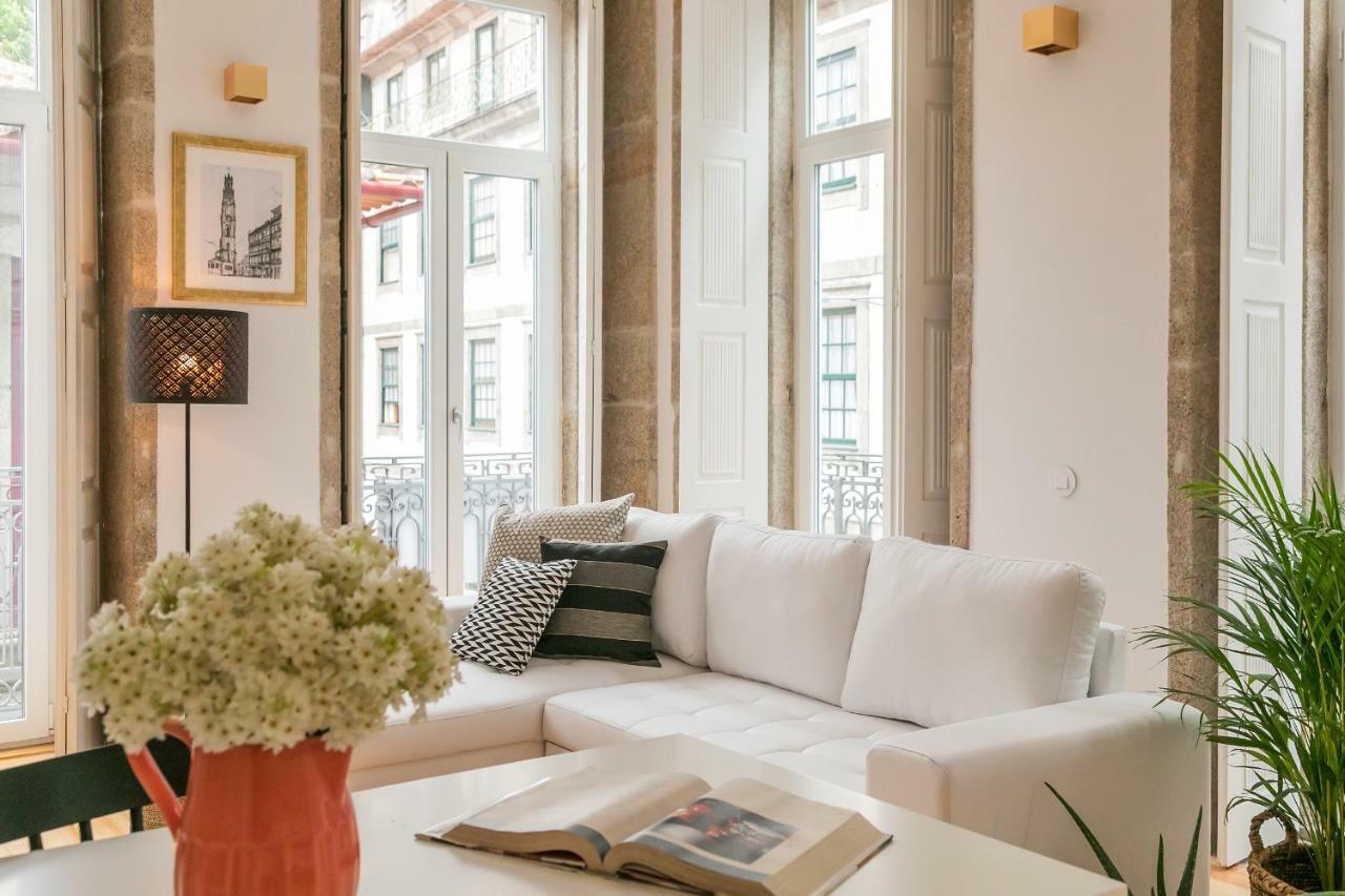 Indulge Flats Apartment *