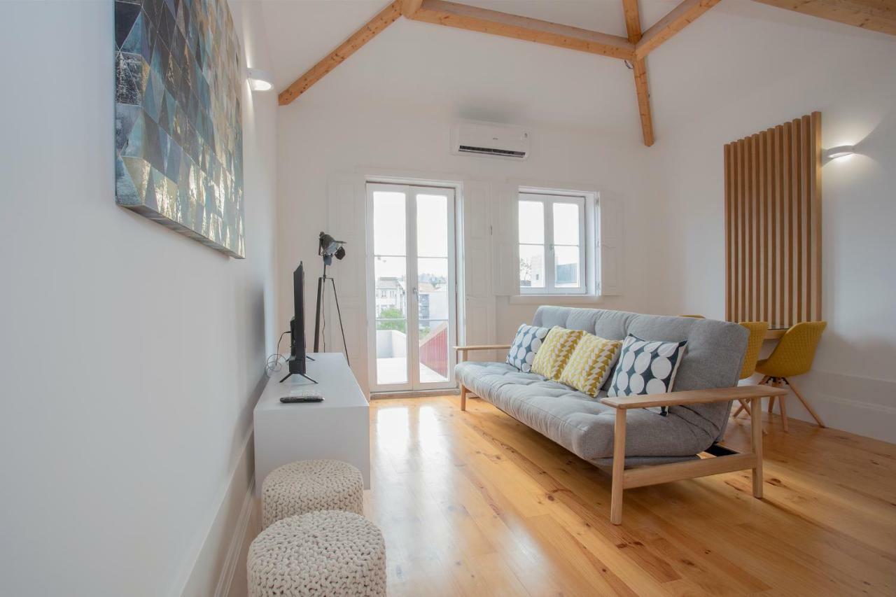 Liiiving In | Historic & Sunny Terrace Apartment *