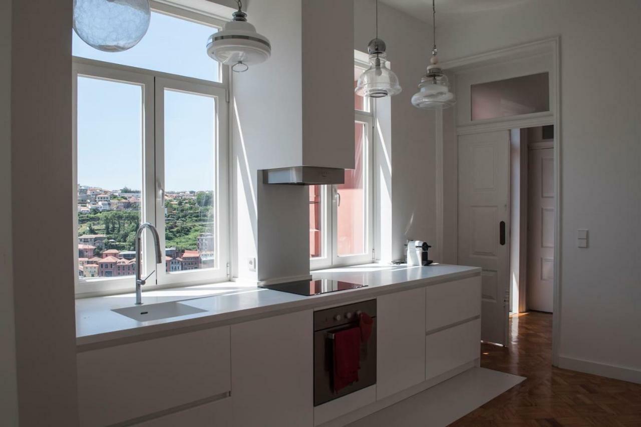 Apartment Amazing Riverside Balcony 2br Porto