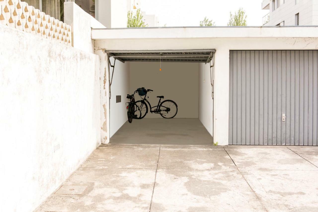 Sunset Relaxing With Terrace, Parking & Bikes Apartment