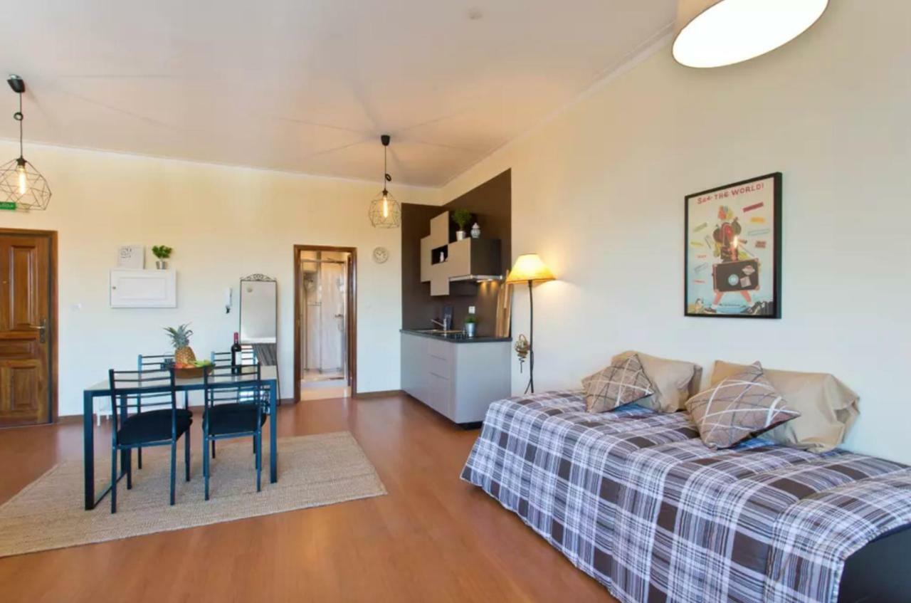 Cozy Sunny Flats By Hostwise Apartment