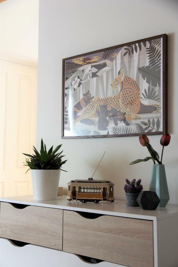 Apartment House / Casa Porto