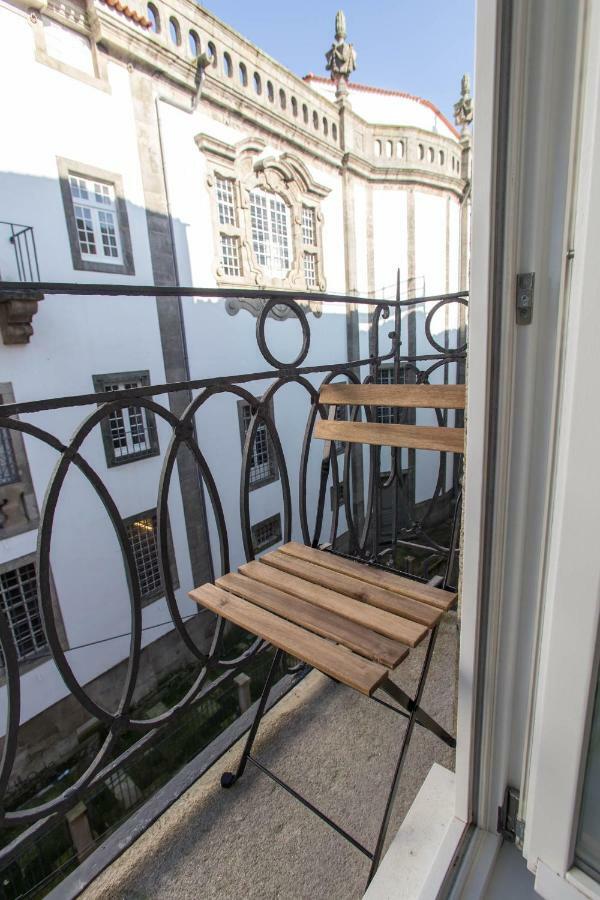 Apartment And Clerigos Views By Hosts Porto