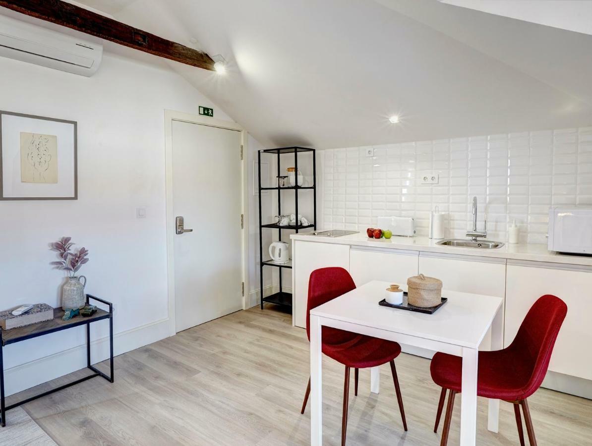 Downtown Lovers Suites: Bombarda 451