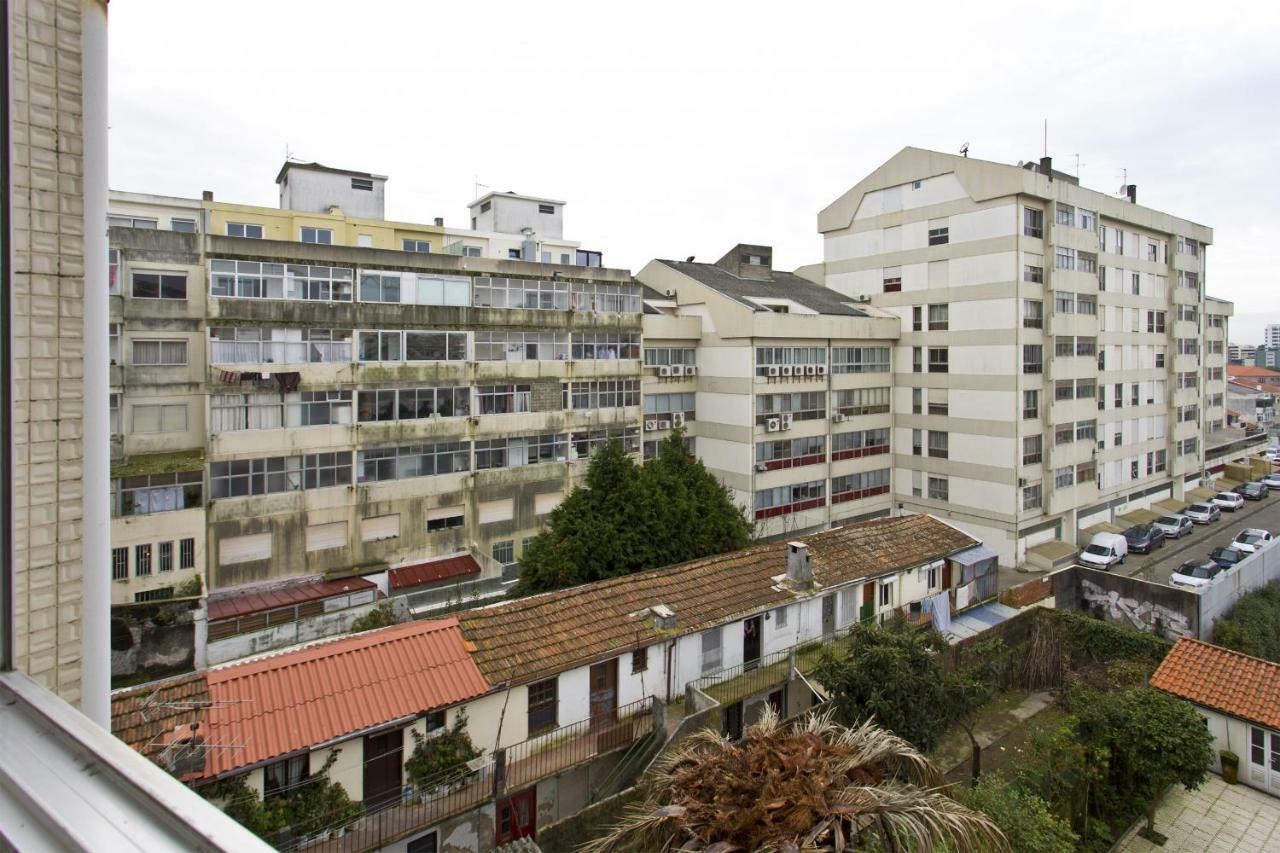 Spacious Trendy Flat With Netflix - Central Location Apartment *