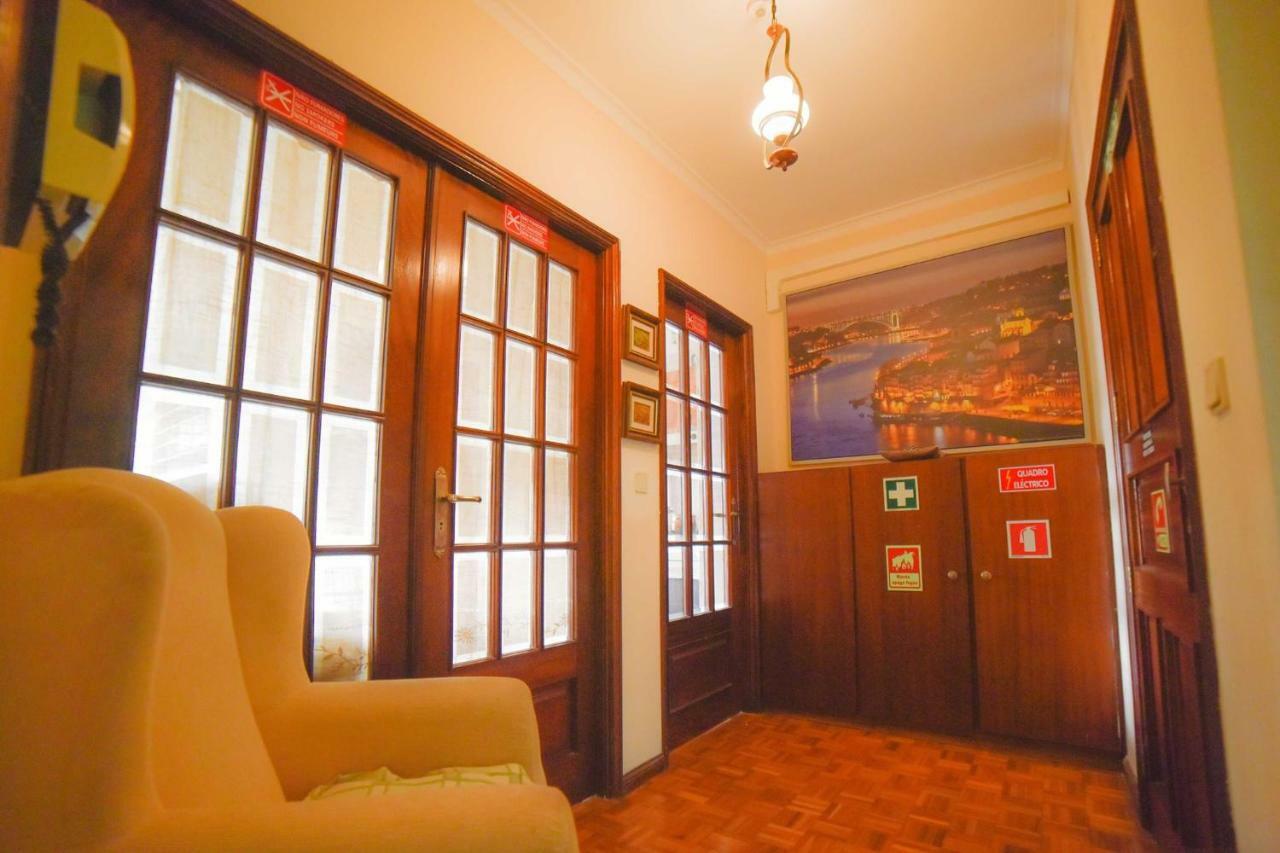 Com 4 Camas Homestay *
