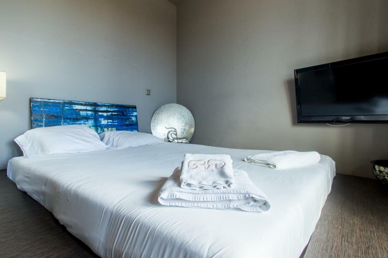 Apartment 118 Premium Downtown Apartments *