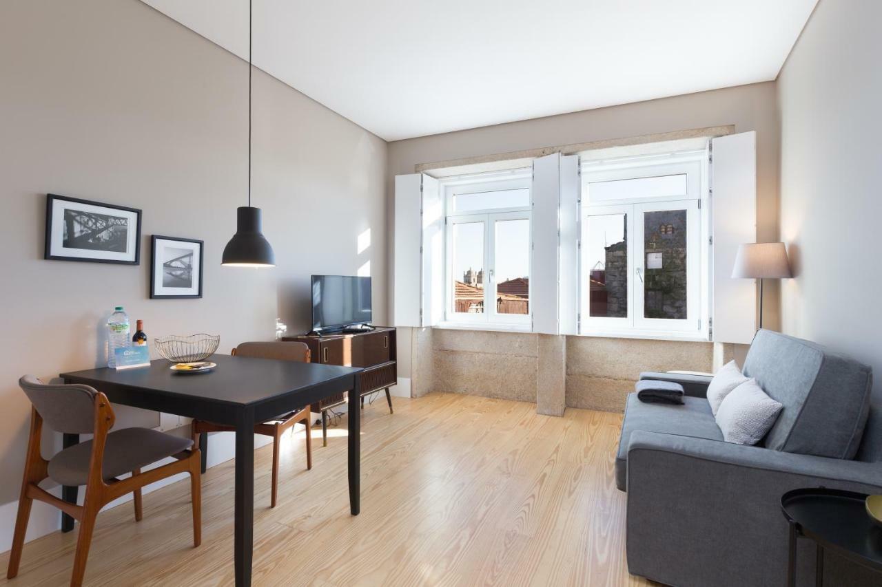 And Clerigos Views By Hosts Apartment *