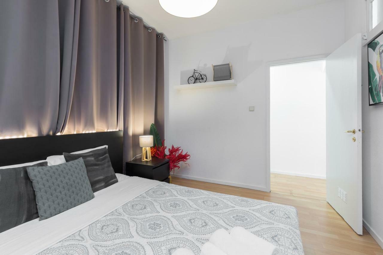 Apartment Large Flat W/ Terrace | Ace Location @ Aliados *