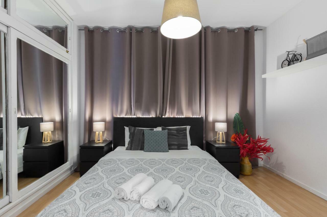 Large Flat W/ Terrace | Ace Location @ Aliados Porto