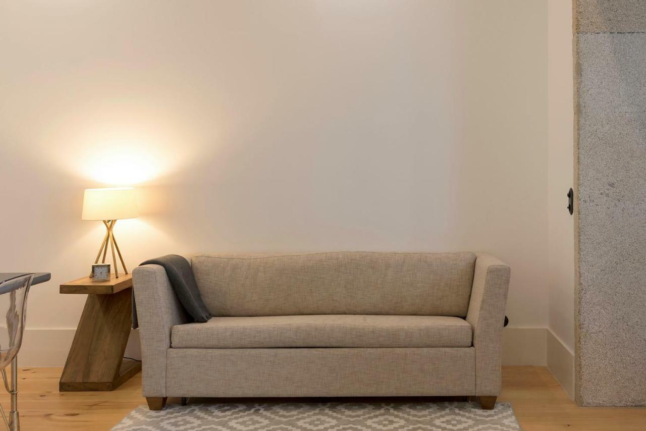 Downtown Almada Loft Apartment