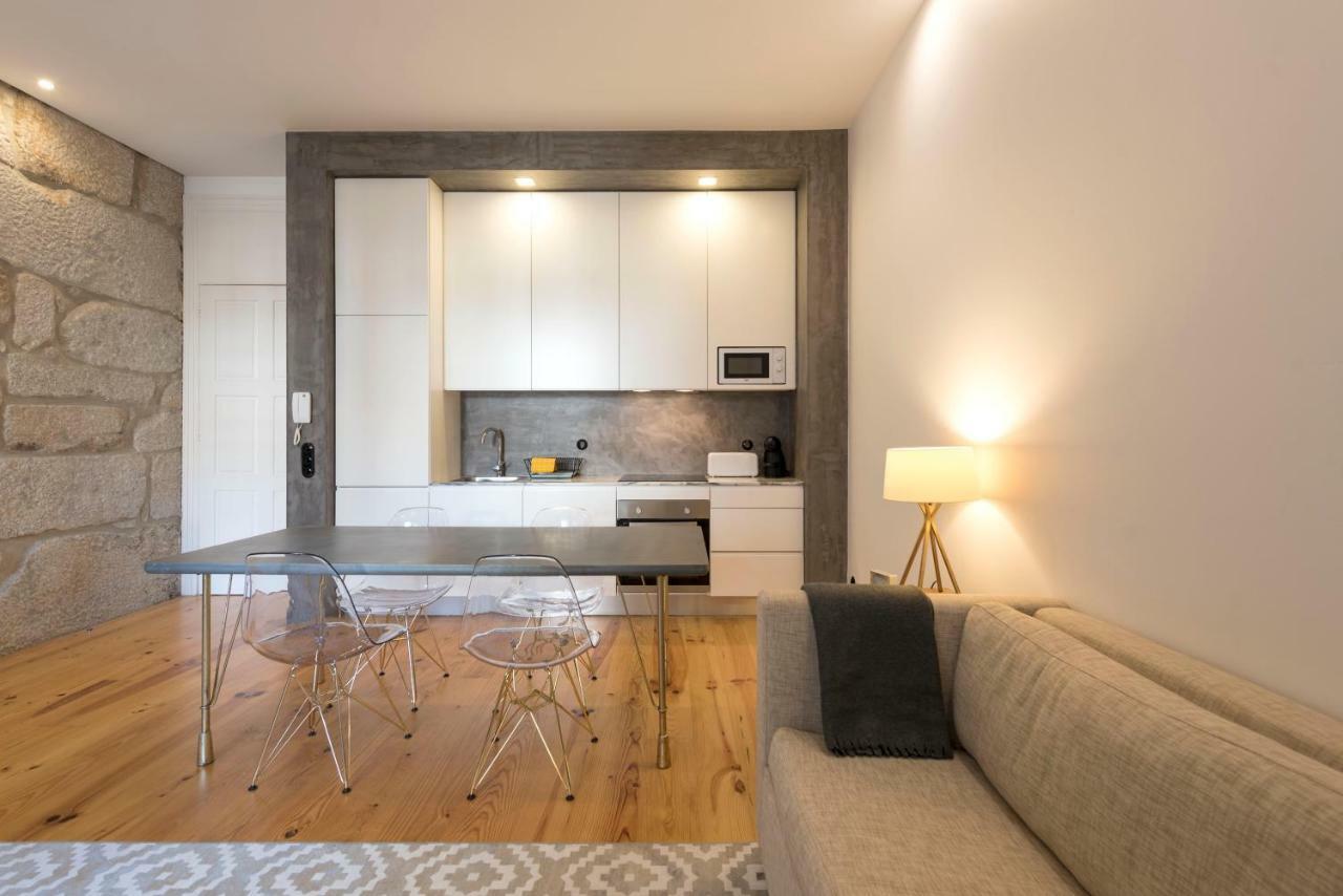 Downtown Almada Loft *