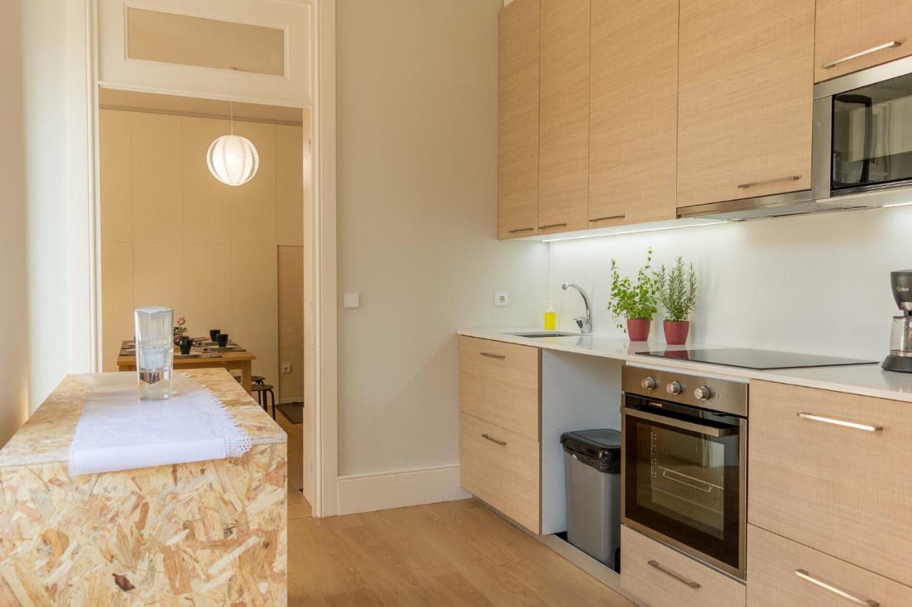 Queens Garden Hostel Porto