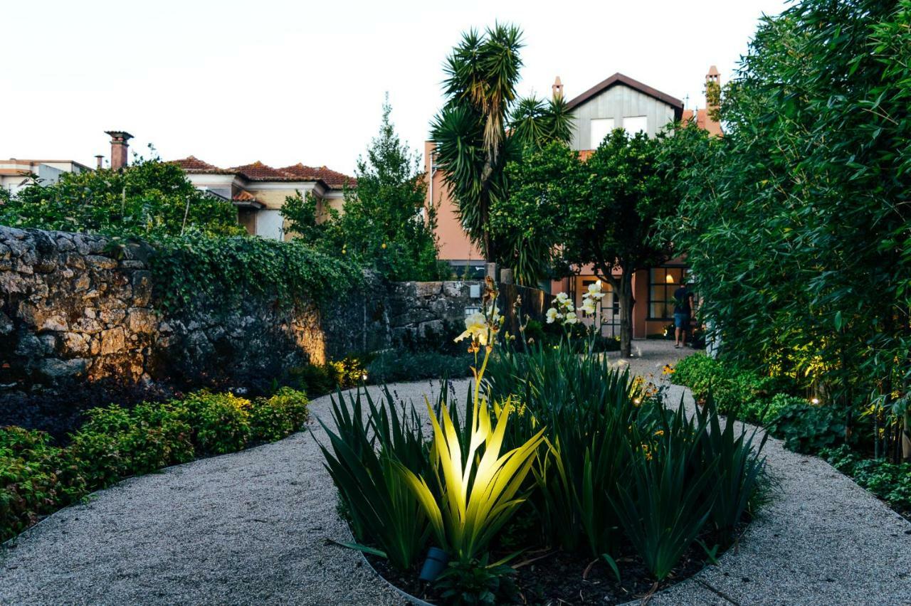 Queens Garden Hostel *