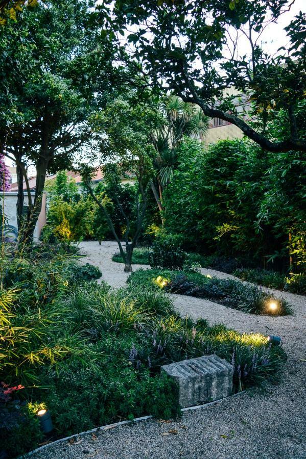 Queens Garden Hostel