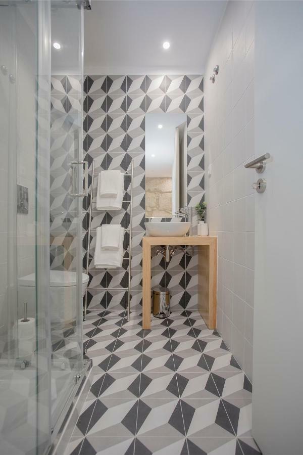 Liiiving In - Charming Downtown Delight Apartamento *