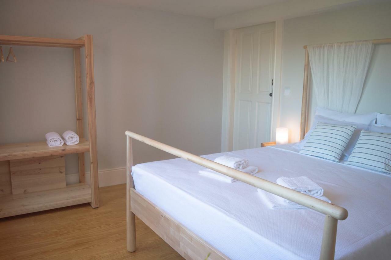 Queens Garden Hostel *
