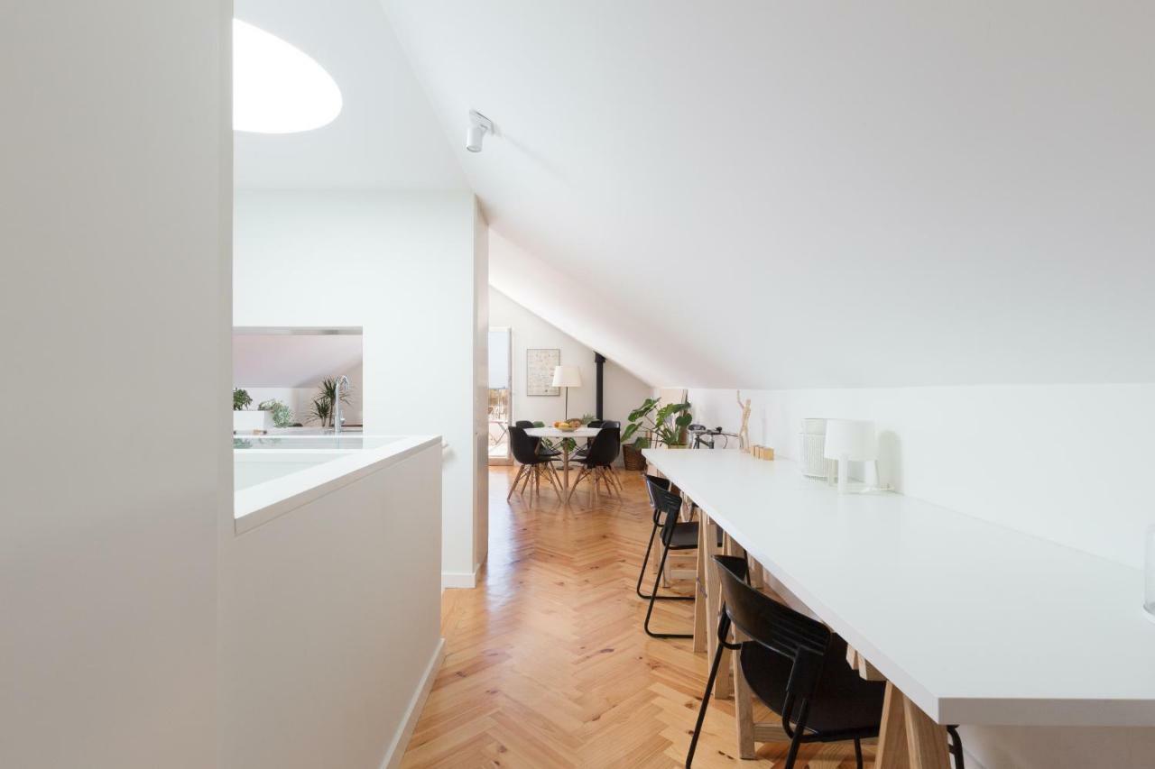 Trendy Bright Flat With Balcony By Host Wise Apartamento Porto