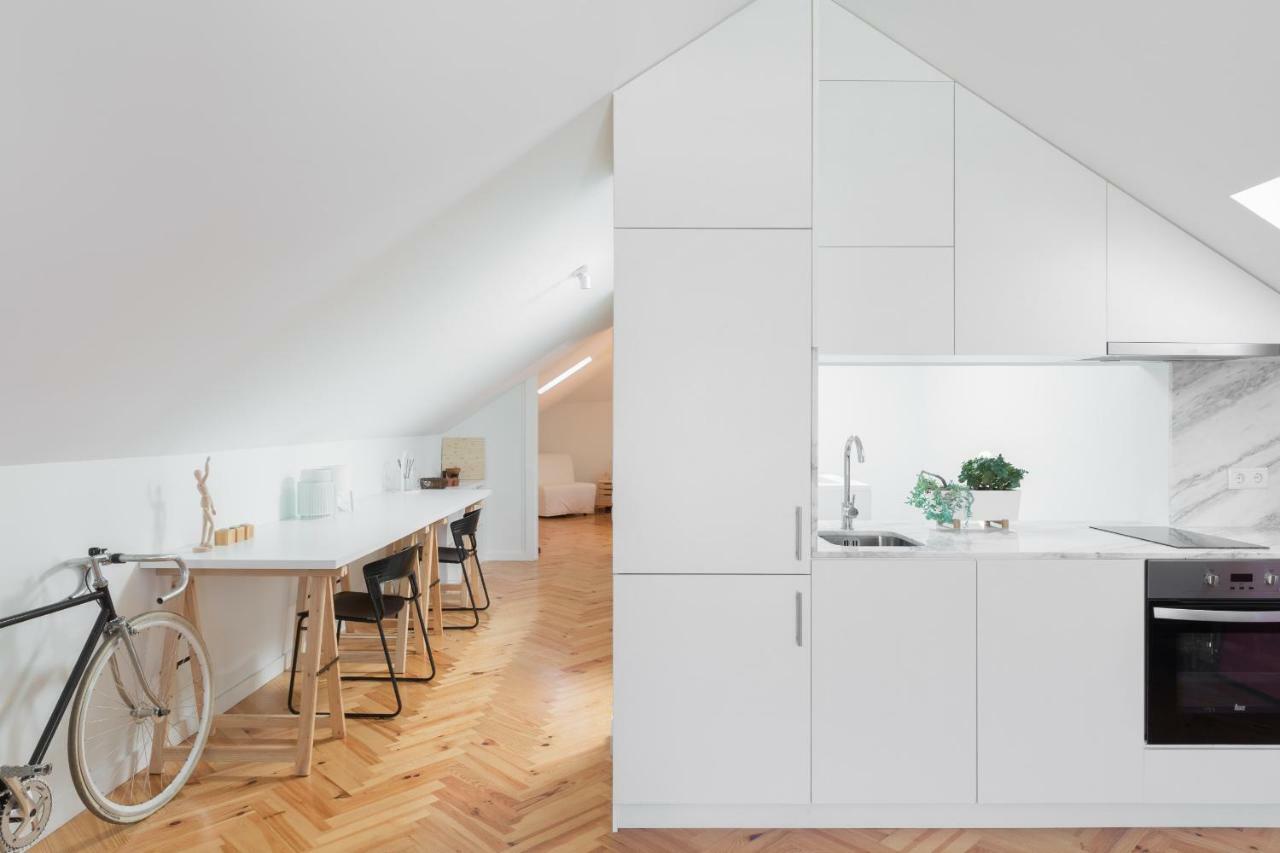 Trendy Bright Flat With Balcony By Host Wise * Porto